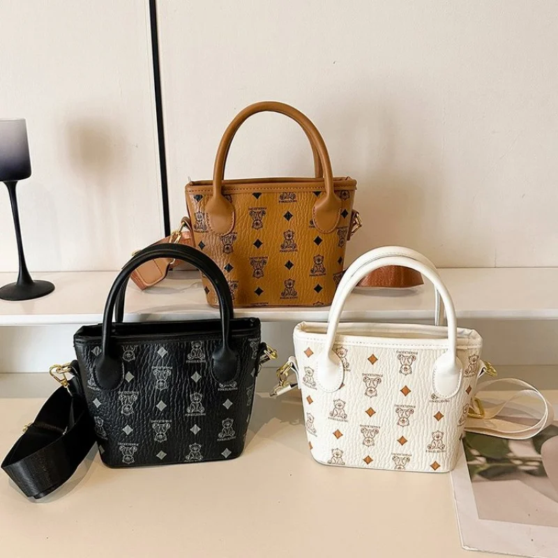 

Popular Women's Leather Messenger Bag Classic Elegant Crossbody Bag Shoulder Bag Luxury Brand Design