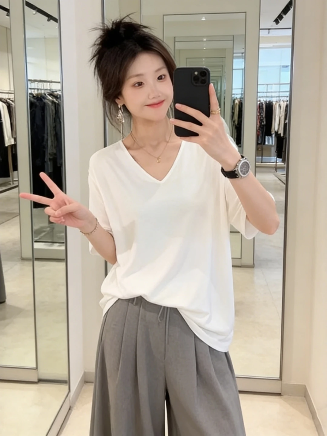 White V-Neck Ice Silk Short Sleeve T-Shirt Women's Loose Fit Summer New Style Large Size Comfortable Versatile Trendy Top
