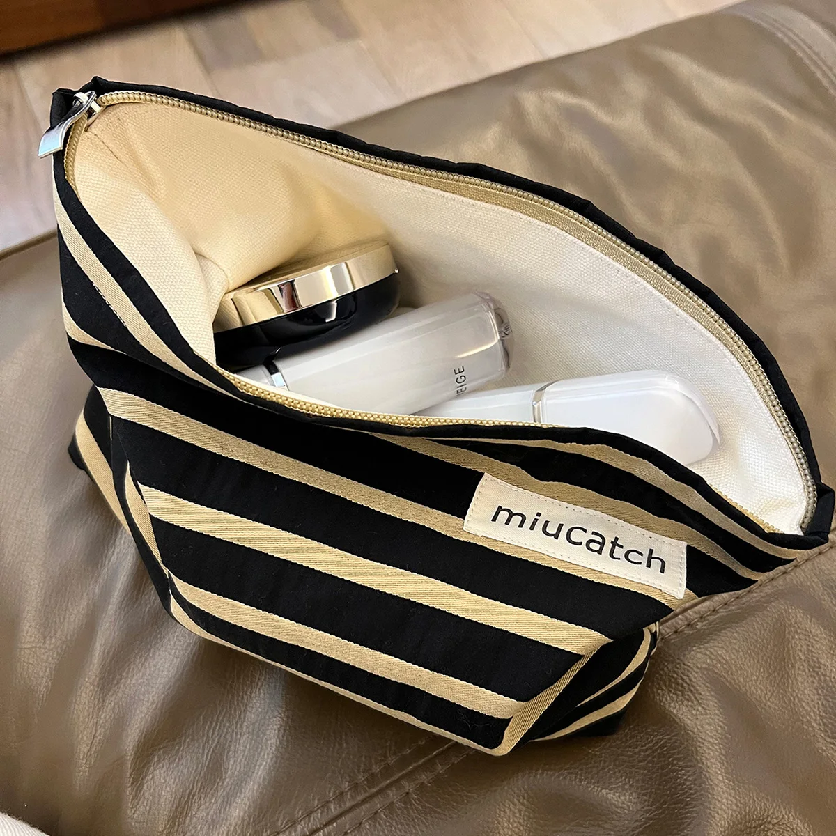 Striped versatile large capacity travel business trip portable cosmetic bag toiletries storage bag women\'s liner bag clutch bag