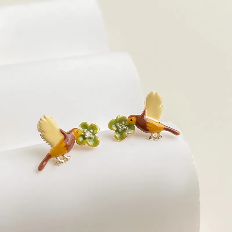 

Unique Design Flying Birds Earrings Cute Hummingbird Stud Earring Women Exquisite Enamel Earrings With Small Bird Jewelry 2025