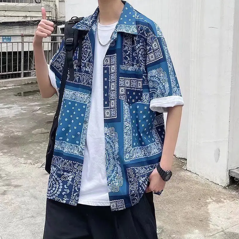 Camisa de media manga con cuello vuelto para hombre, cárdigan holgado con botones, estampado de calle, Tops que combinan con todo, moda de verano, nuevo, Y2K