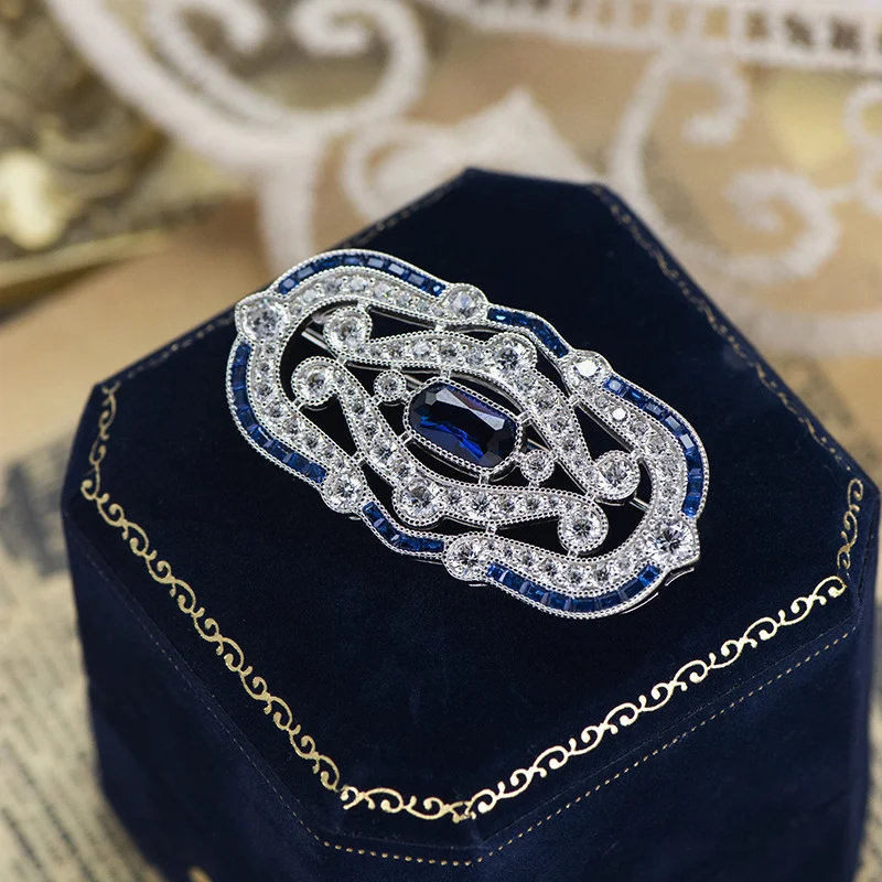 New Design Luxury Crystal Blue Hollow Brooch High Quality Elegant Gemstone Sleeve Collar Pin Jewelry for Women Banquet