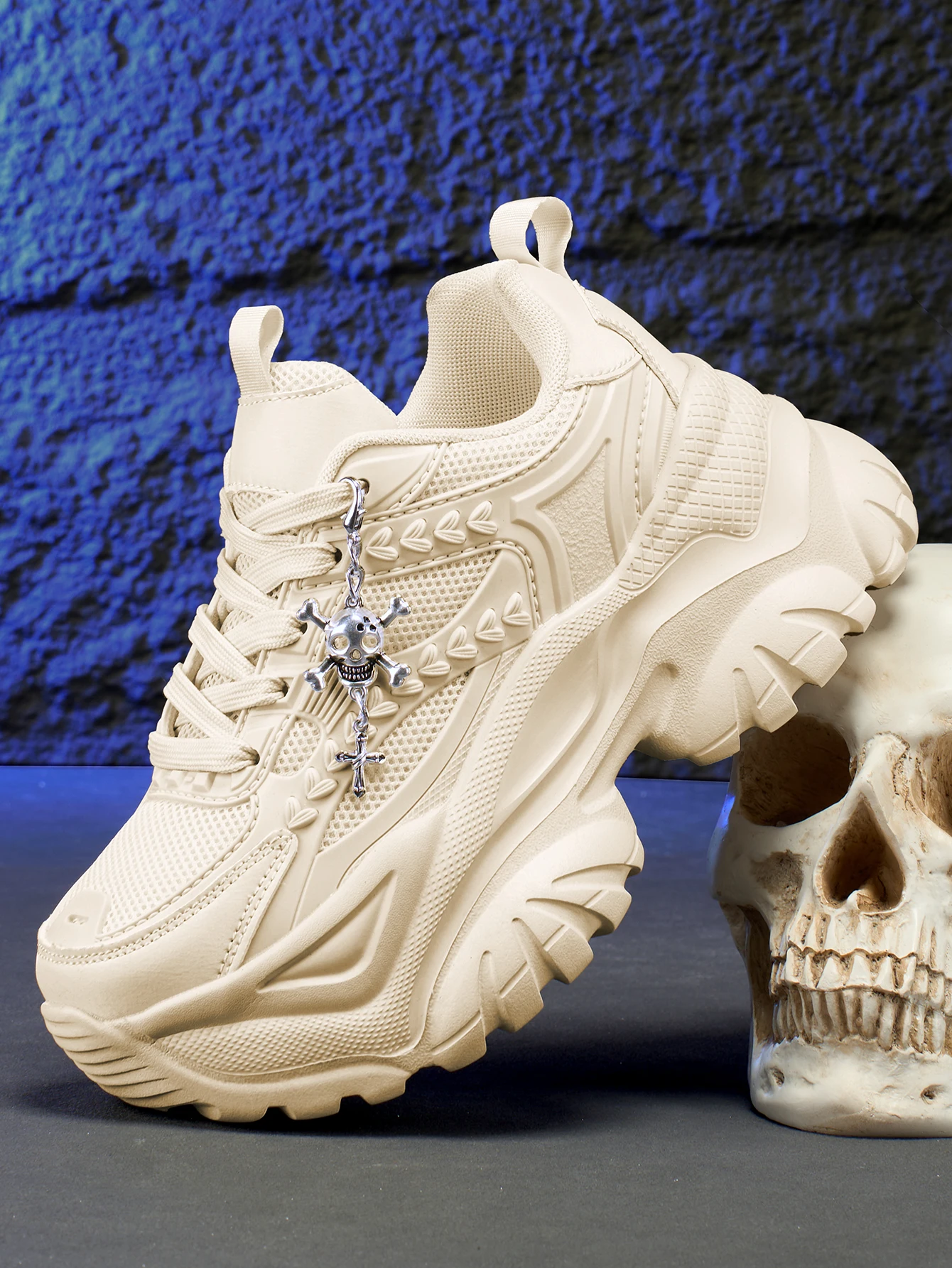 Women's Height-Increasing 7cm Outdoor Fashion Casual Sneakers with Dark Style 3D DIY Detachable Metal Silver Cross Skull Decoration Chain Shoe Accessories, Women's Sneakers with Eva Thick Sole, Beige High-Heeled Shoes, Lightweight Soft Sole, Shock-Absorbing, Non-Slip Running Shoes, Round Toe, Easy Lace-Up, Beige Large Size Shoes, College Students, Teenagers, Campus Daily Wear, Home Dating, Fitness, Office Shoes, Women's Trendy Versatile Wedge Sneakers