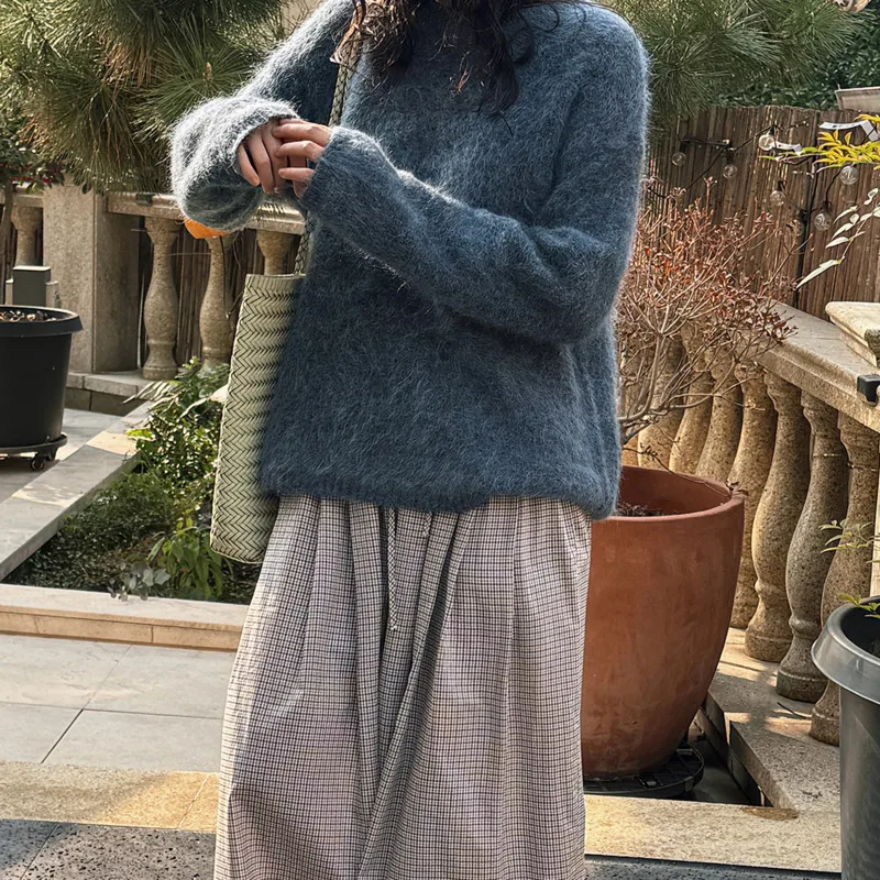 เสื้อไหมพรมถักลำลองสำหรับผู้หญิง คอลเลคชั่นฤดูใบไม้ผลิ/ฤดูร้อน ปี 2025 ดีไซน์เรียบง่าย ผลิตจากเส้นด้ายอัลปาก้าเนื้อหนา สวมใส่สบาย สไตล์สตรีทแวร์