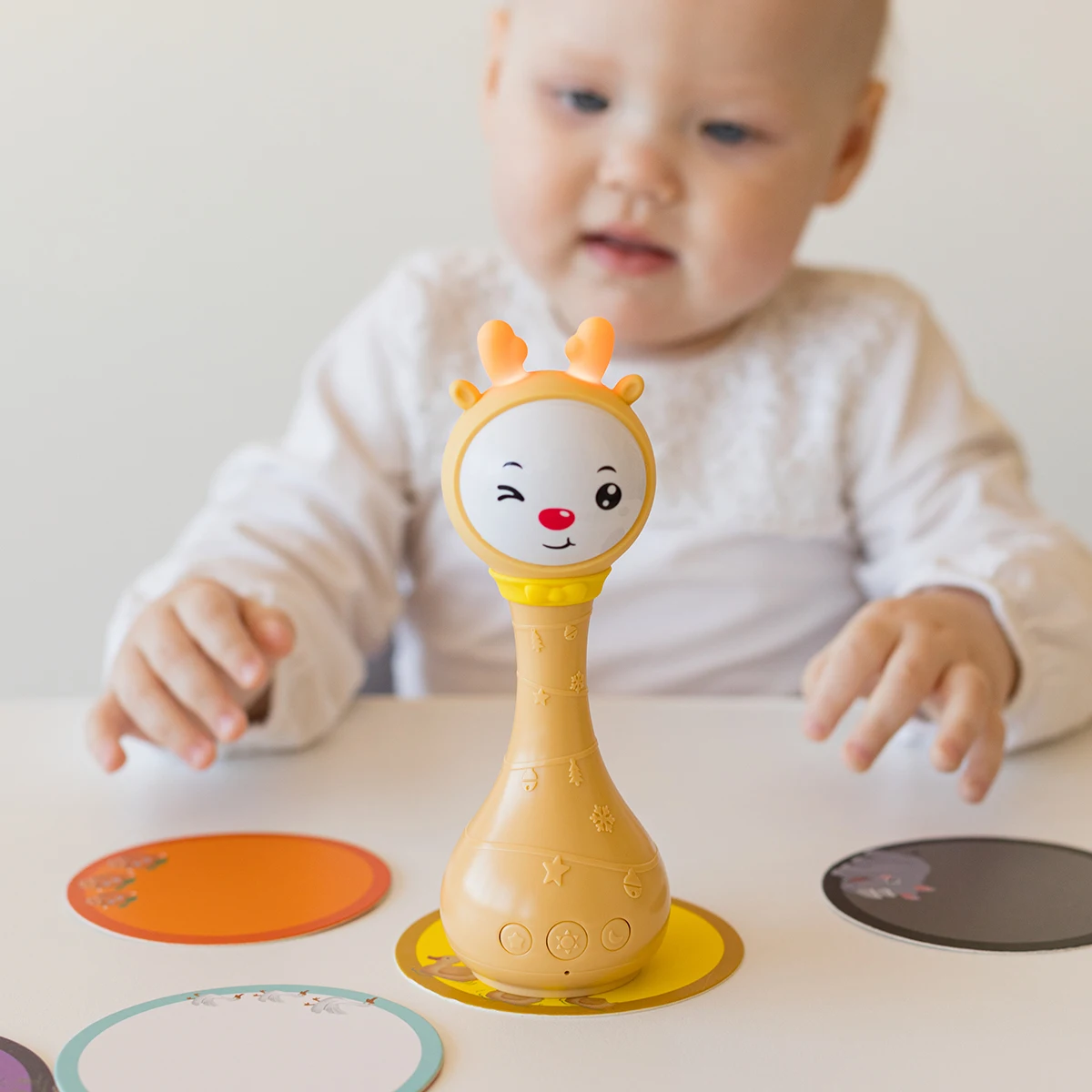 لعبة عضاضة موسيقية للأطفال 0-24 تعليم سرير أطفال متنقل جرس عربة أطفال حديثي الولادة سرير مصاصة للرضع المسيل للدموع #2