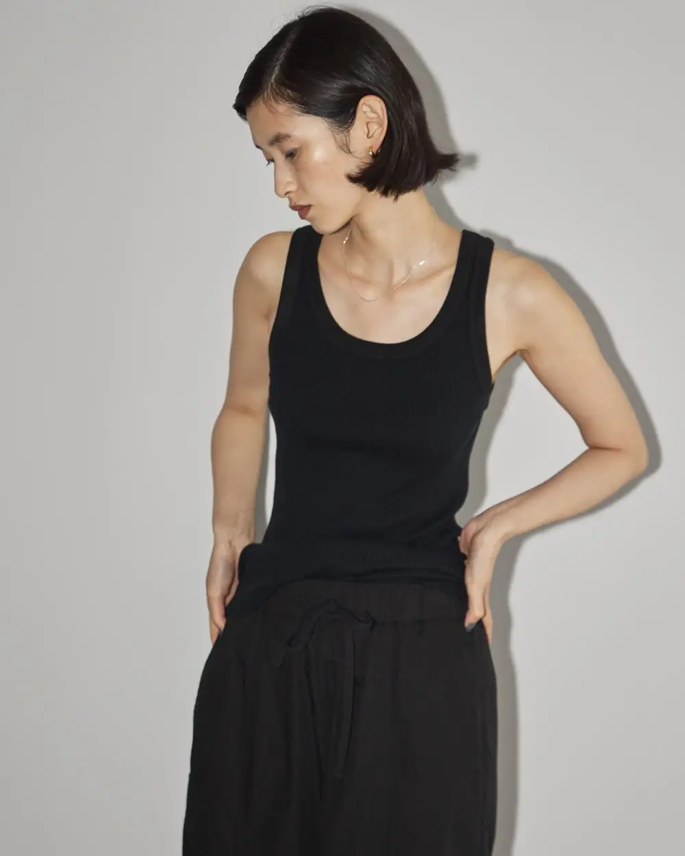 투데이풀 탱크탑 좁은 어깨 넓은 골지 텍스처 편안한 순면 고탄력 올드 패션 핀수 봉제 조끼