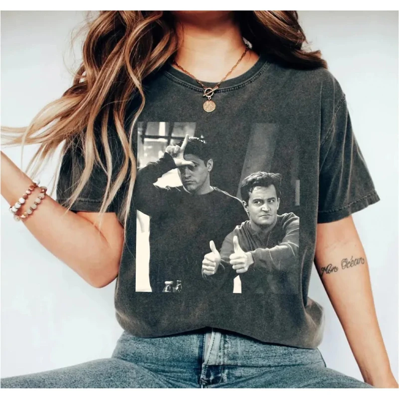 Chad Le Retro Friend Pattern T-Shirt – Retro-TV-Drama-Design, weiches Alltags-T-Shirt für Damen, Friend-Fan-Geburtstagsgeschenk