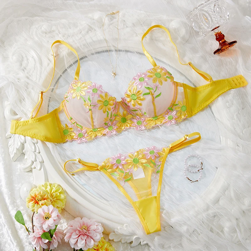 

Sexy Female Lingerie Daisy Embroidery Bra Set Women's Ethical Underwear Beautiful Mesh Underwear Three-point Youth Sexy Lingerie