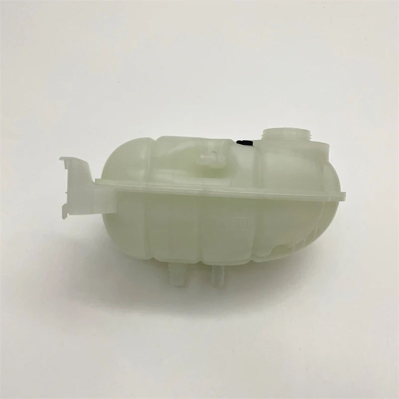 

17137642160 Car Parts Cooling System Radiator Intercooler Expansion Tank 17137609468 For F20 F21 F22 F23 F30 F31 F32