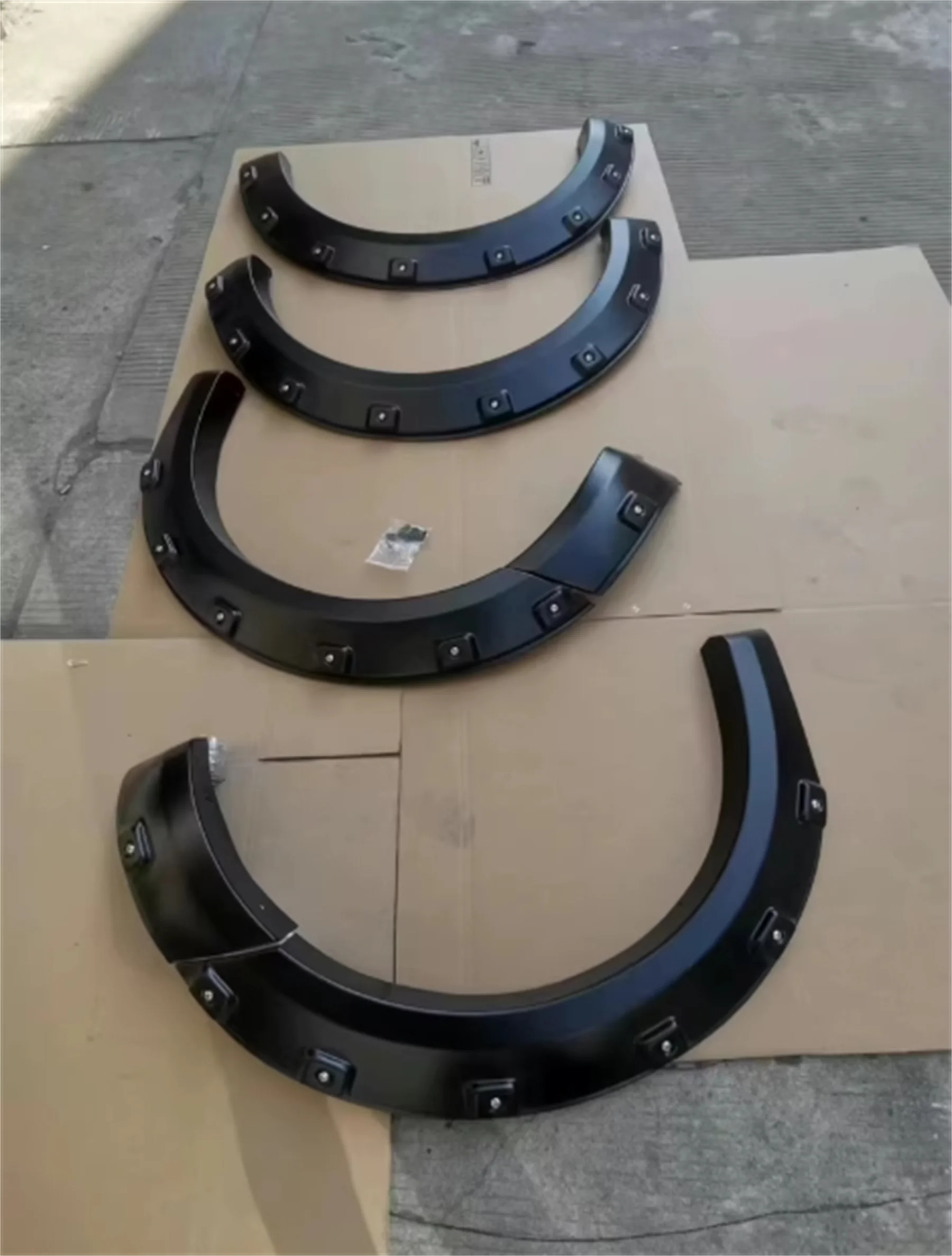 

Car Fender Flares Arch Wheel Eyebrow Protector Mudguard Sticker for Great Wall cannon poer