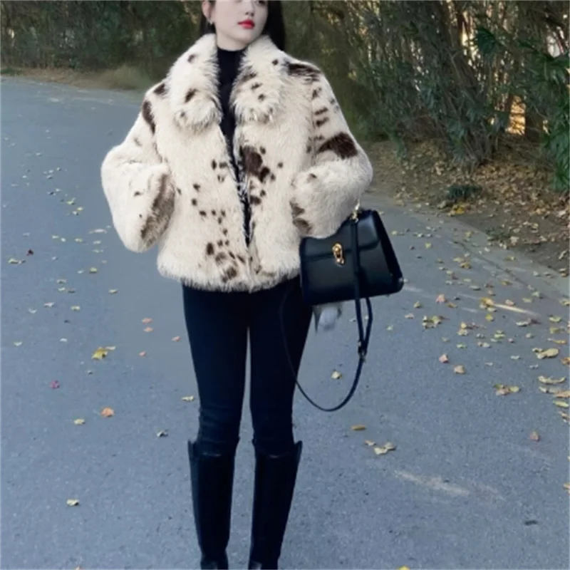 

Fall 2025 Fashion Trendy Sexy Women's Faux Fur Animal Print Coat