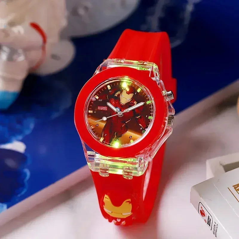 Sanrio 패션 헬로 키티 어린이 시계 미키 마우스 어린이 플래시 라이트 만화 그림 인형 소년 소녀 생일 선물