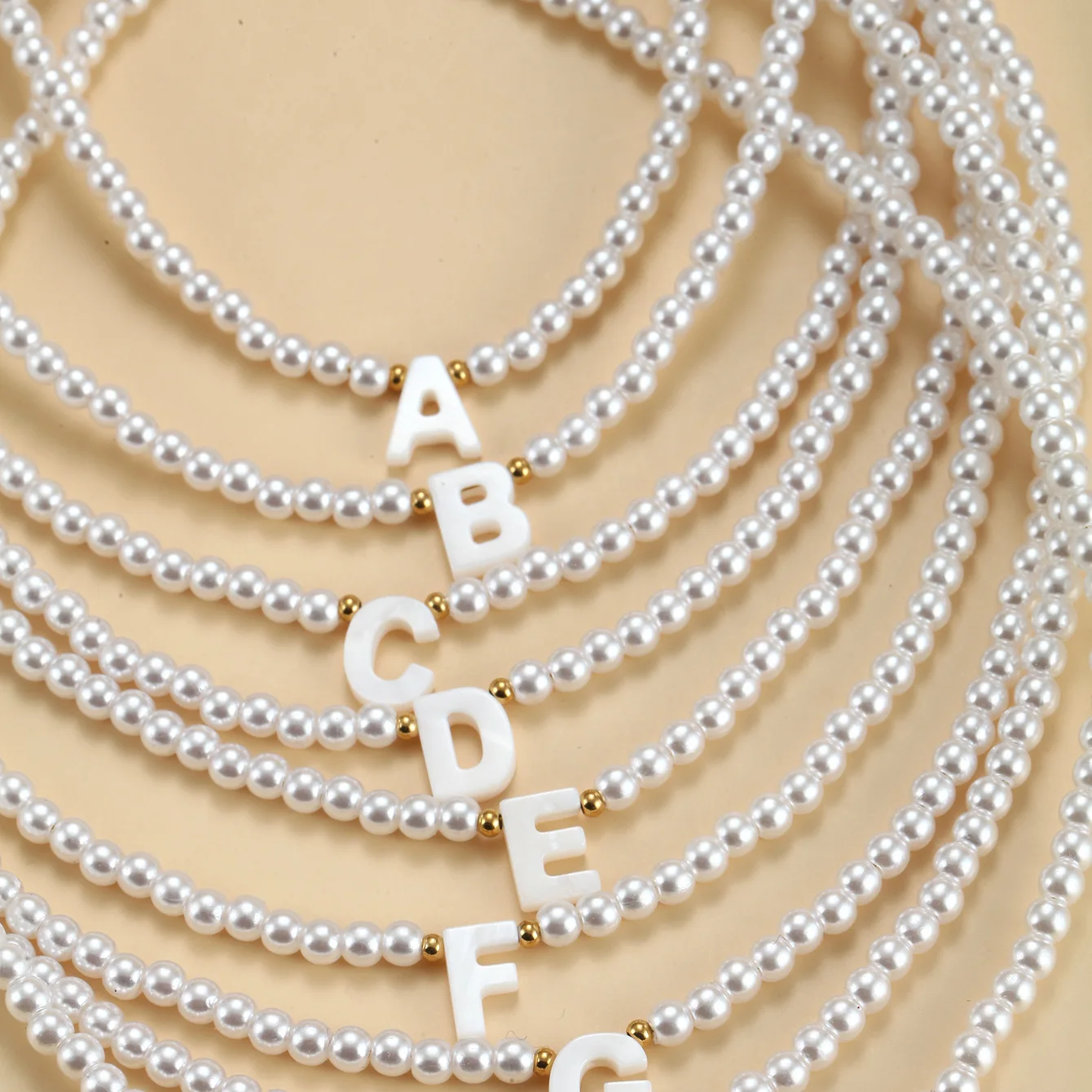 26 Initial Letters Shell Pendant Necklace for Women Imitation Pearls Name Collars Choker Stainless Steel Clasp Fashion jewelry