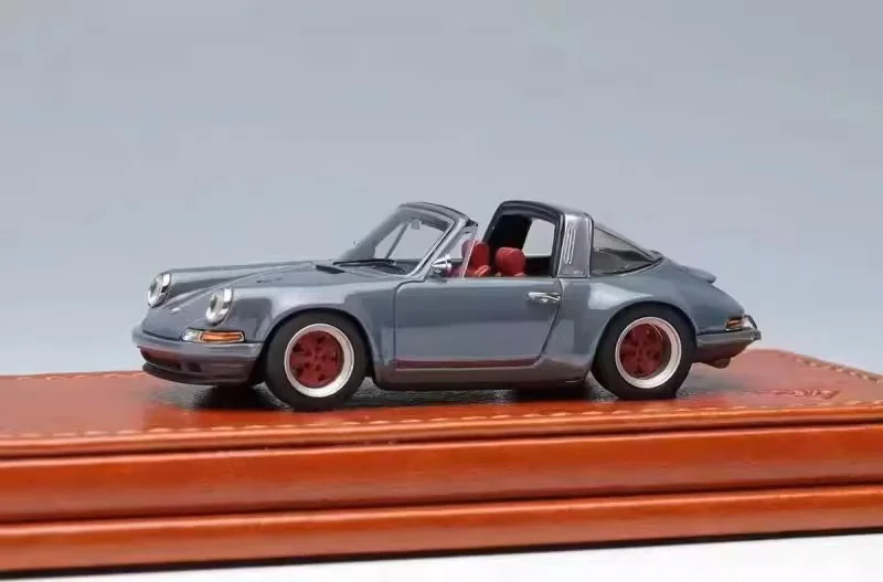 

MAKE UP 1:64 Singer 964 Targa Slate Gray Limited Resin Model Car