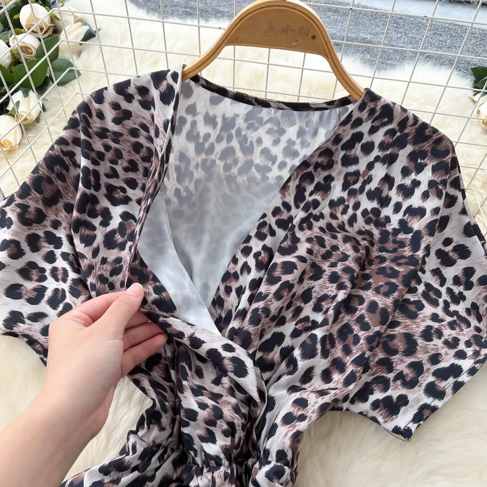 Verão casual playsuits para mulher impresso batwing manga calças de perna larga macacão leopardo vintage com decote em v novo em 2025 chique