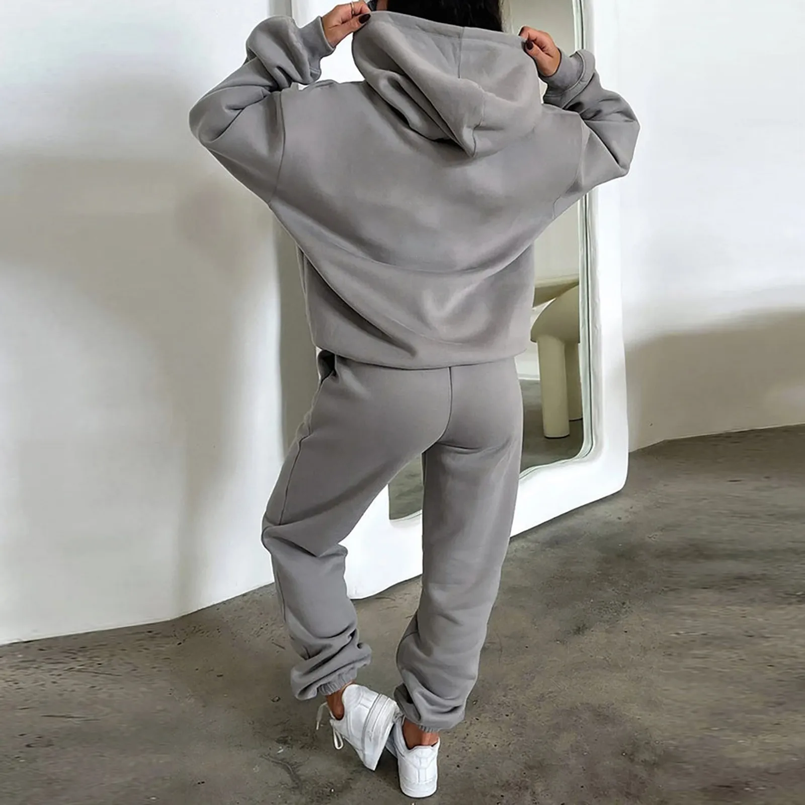 Completo da donna elegante tinta unita in due pezzi pullover caldo oversize e pantalone lungo tuta sportiva autunno inverno tuta 2023