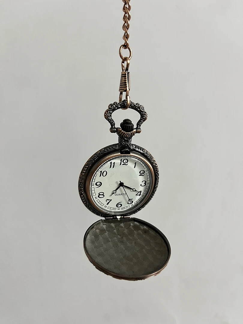 Vintage Bronze 3 Horse Head Carving Quartz Pocket Watch for Men Hollow Engraved Case Fob Chain Clock for Gift Man Watches Hour