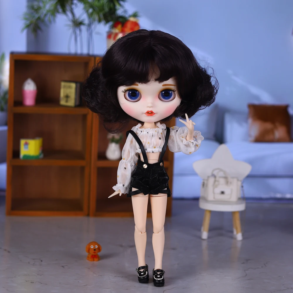 

Кукла ICY DBS Blyth 1/6 BJD 30 см с короткими волосами и открытой мордочкой, с белой кожей, доступна в вариантах: без одежды и в полной комплектации.