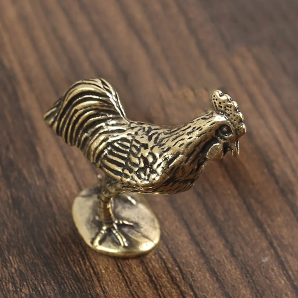 Brass Chicken Garden Statue Compact Realistic Design Lovely Outdoor Decor for Lawn Patio Yard Driveway Pathway Courtyard Garden