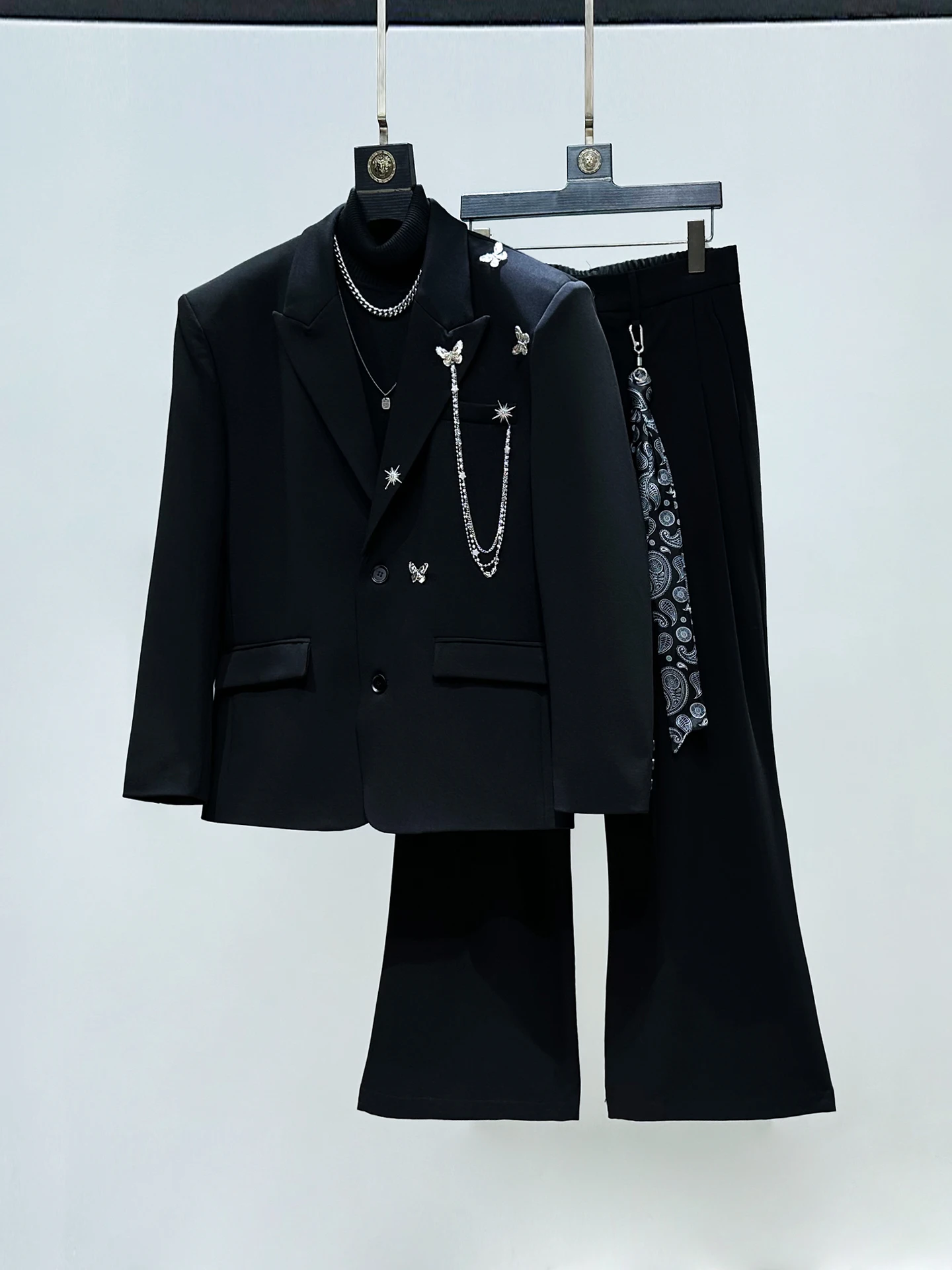 

Мужской костюм с цепным декором, пиджак с подплечниками, повседневный модный комплект с металлическим декором, весенне-осенний, стандартный крой