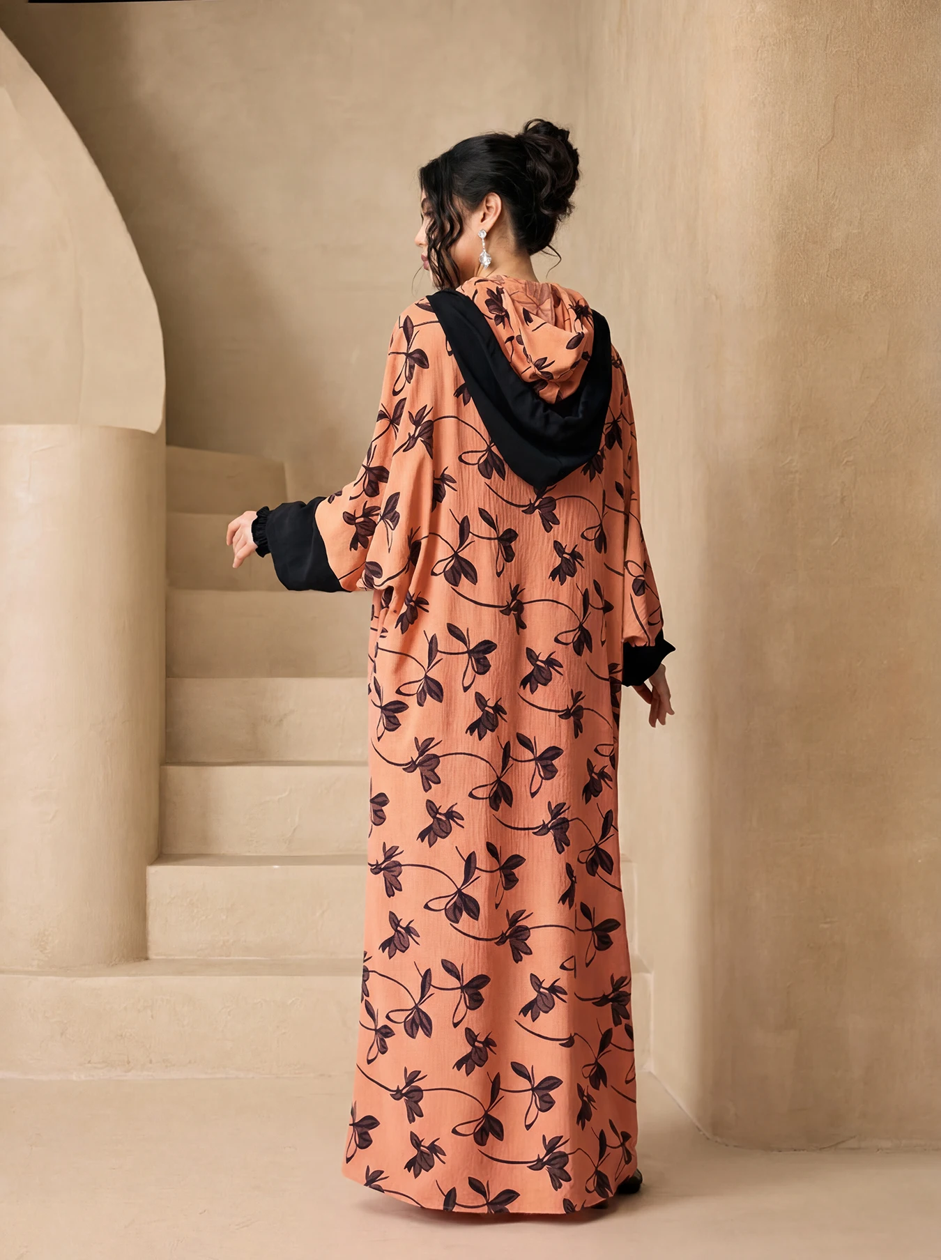Vintage Floral Hooded Abaya 3P - огляд і ціна Vintage Fashion Outfit