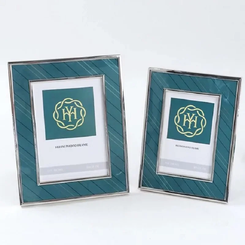 Modern Metal Frame Photo Frame Creative Home Decor for Living Room & Office Desk, Stylish Metal Picture Frame
