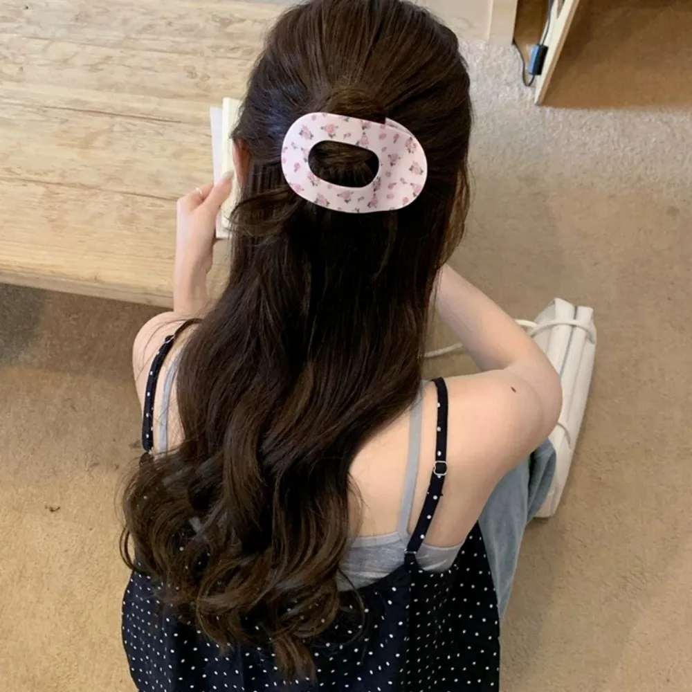 New Flower Hair Claw Clip Curved Oval Hollow Hair Clip Acrylic Polka Dot Large Claw Clip Headdress