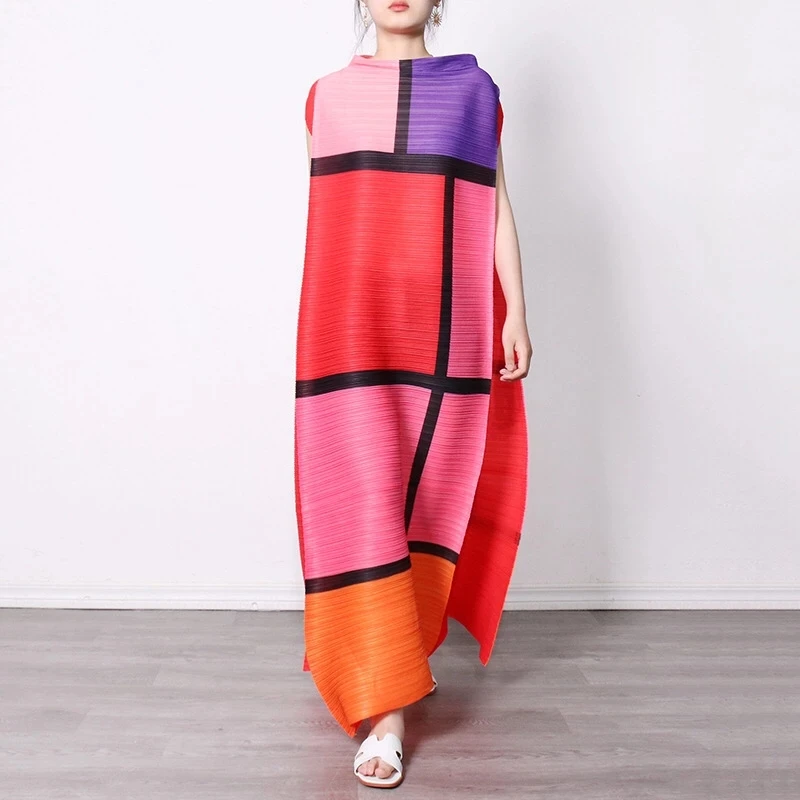 

2023 Summer Miyake Classic Printed European And American Fashion Short-Sleeved Large Size Loose Extended Dress 4.9