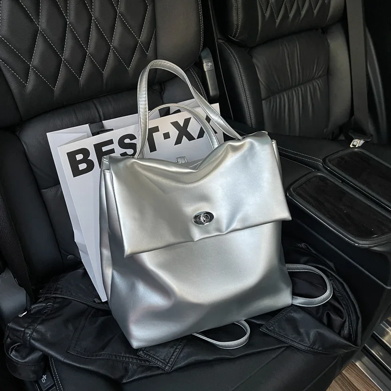 Korean fashion leisure large-capacity handbag female 2023 new shoulder bag simple travel backpack