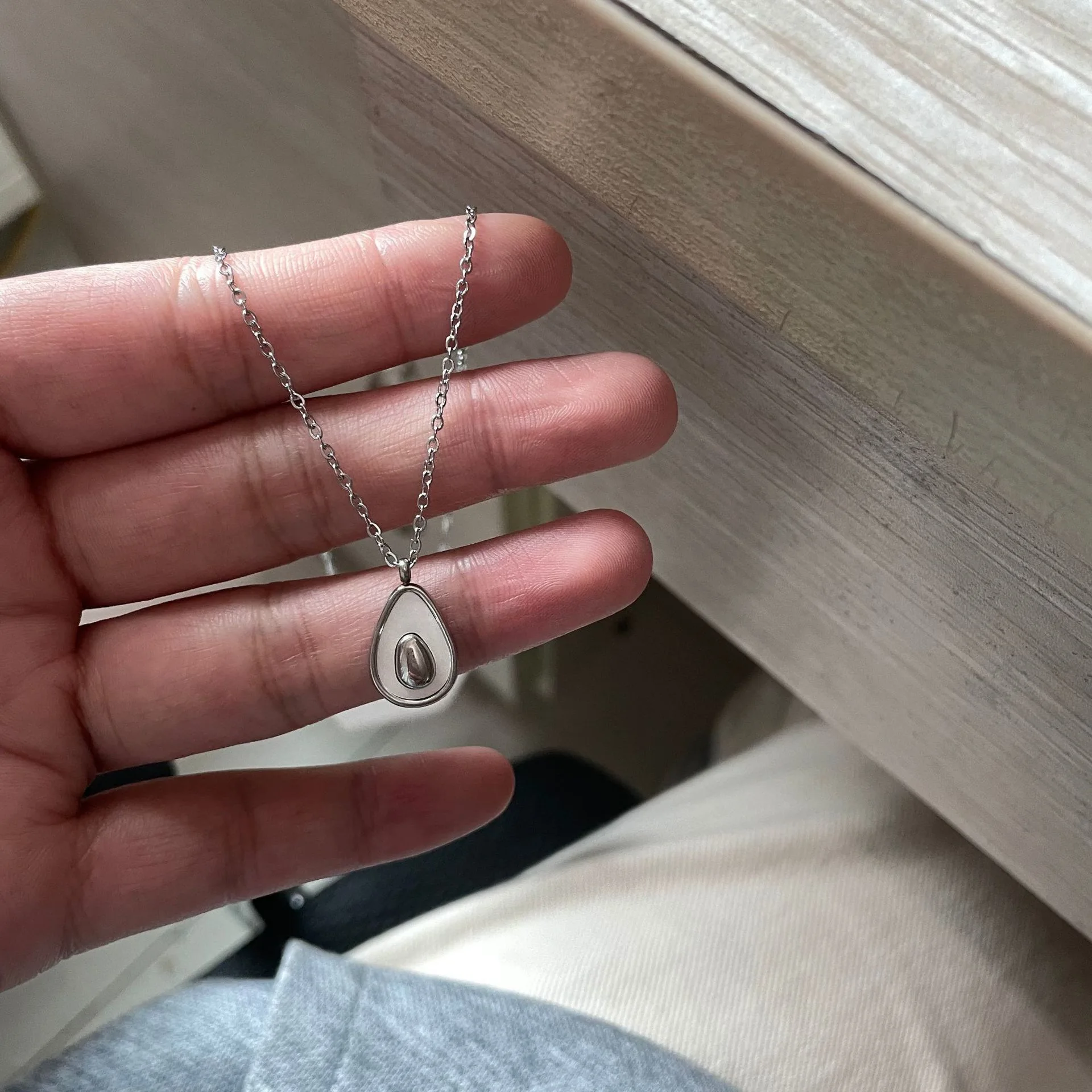 316L Stainless Steel High Sense Light Luxury French Shell Avocado Ladies Necklace & Pendant Fashion Exquisite Fashion Jewelry