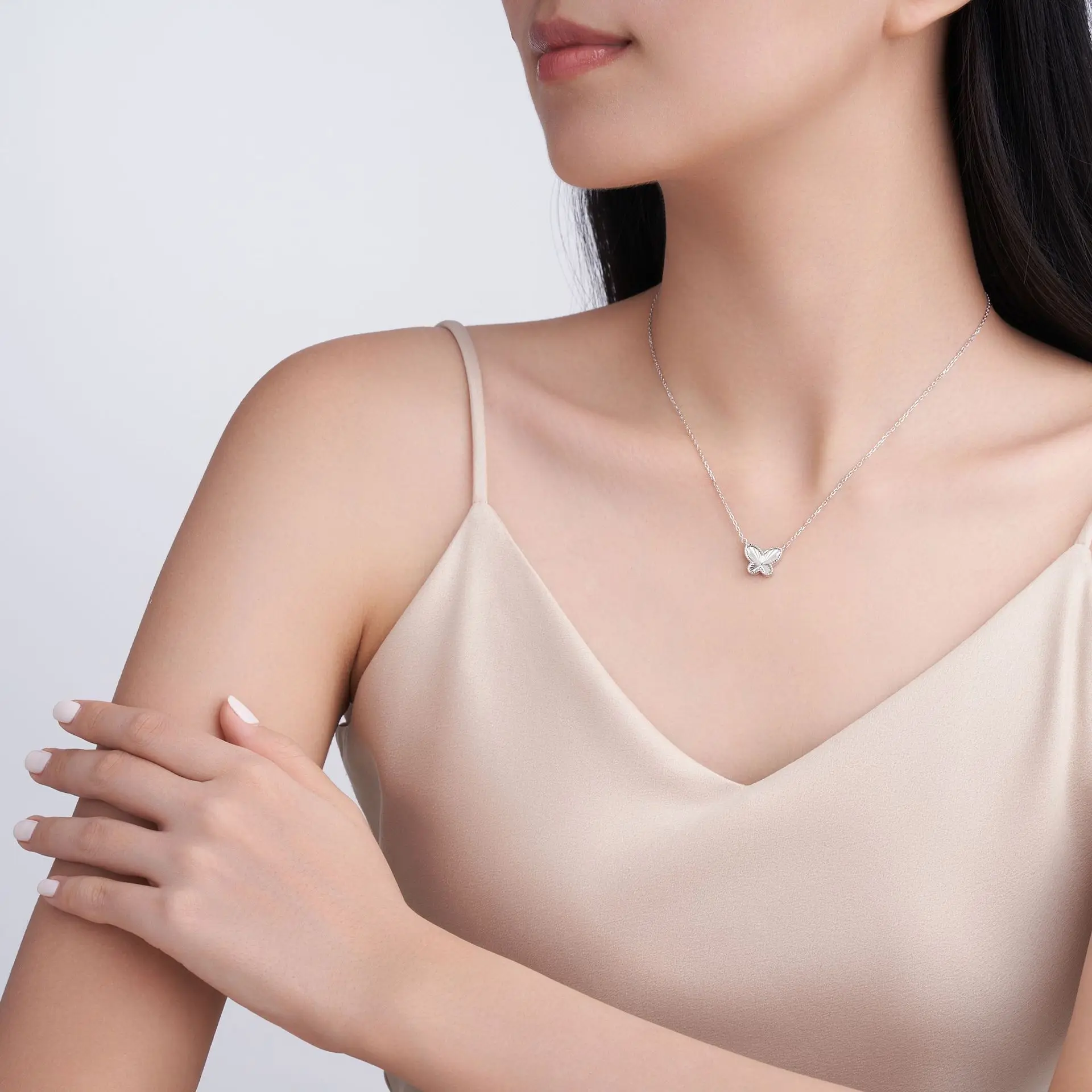 AETEEY S925 Silver Butterfly Necklace Light Luxury Niche Temperament All Match Women Clavicle Jewelry