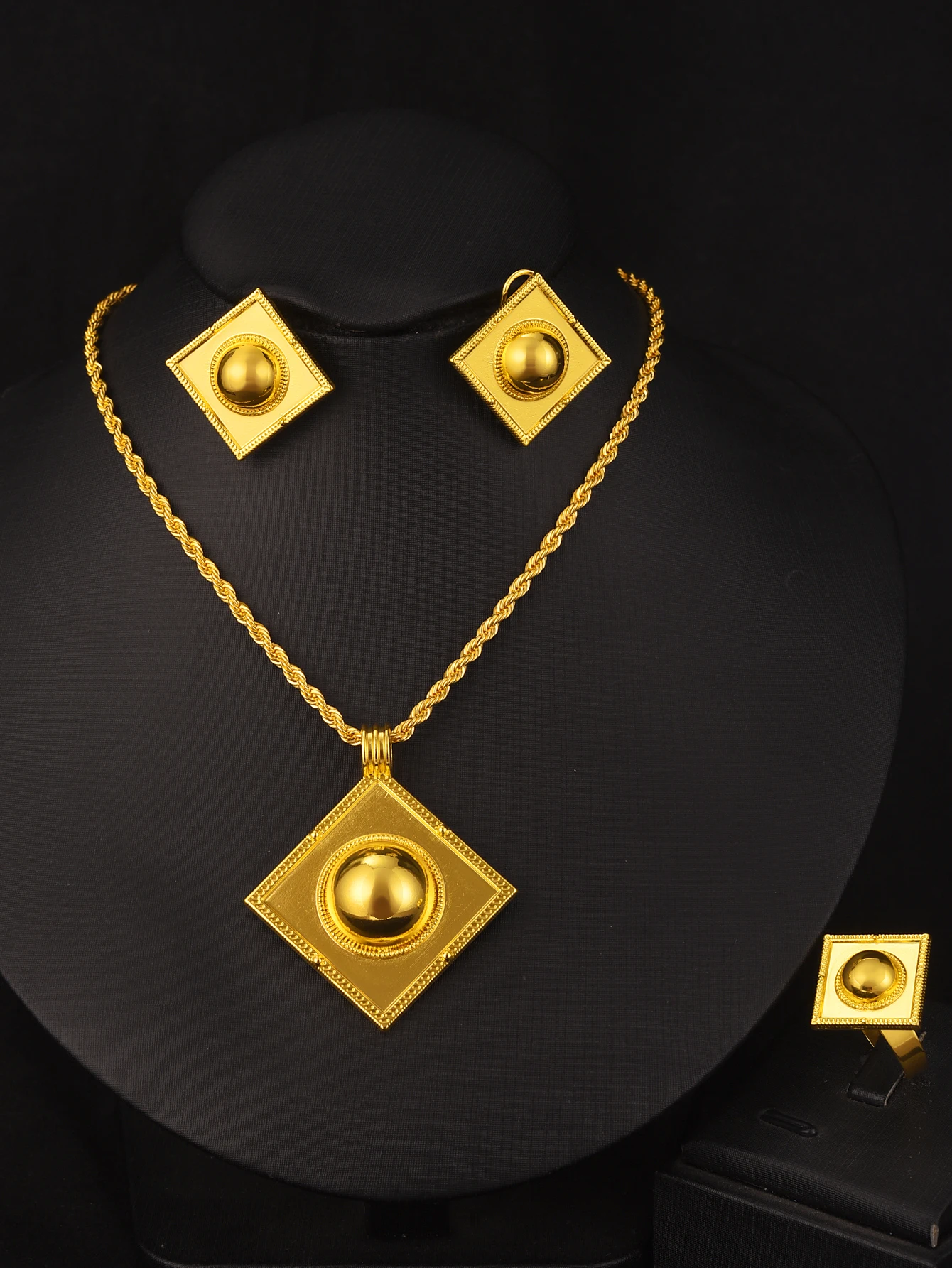 Classic Simplicity Golden Color Ethiopia Eritrea Smooth Square Style Necklace Earrings Ring Set Women's Wedding Party Gift