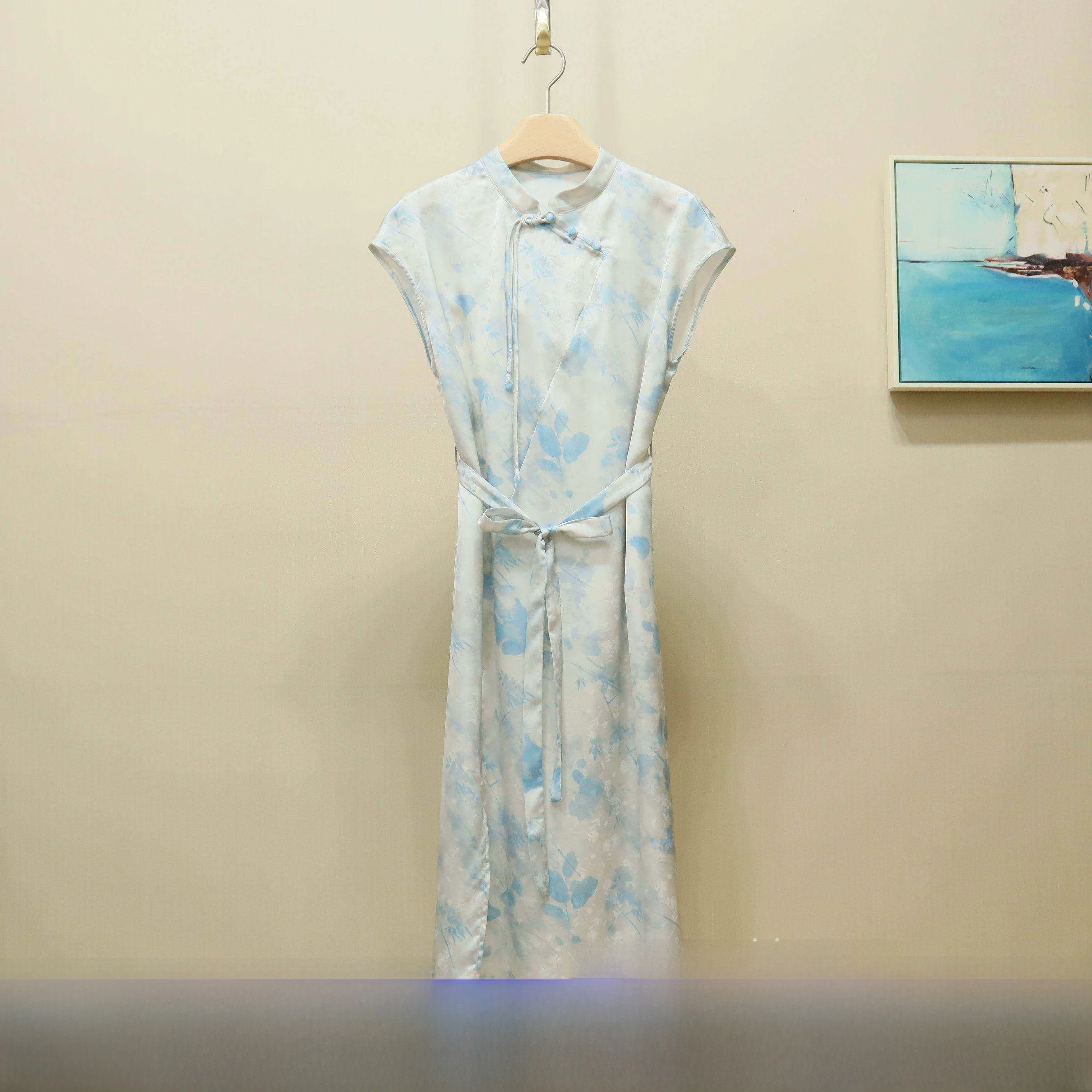 

Elegant Sleeveless Dress 2025 Summer New Style Qishariligning Polyester Fiber Midi Dress Floral Pattern Stand Collar Thin Model