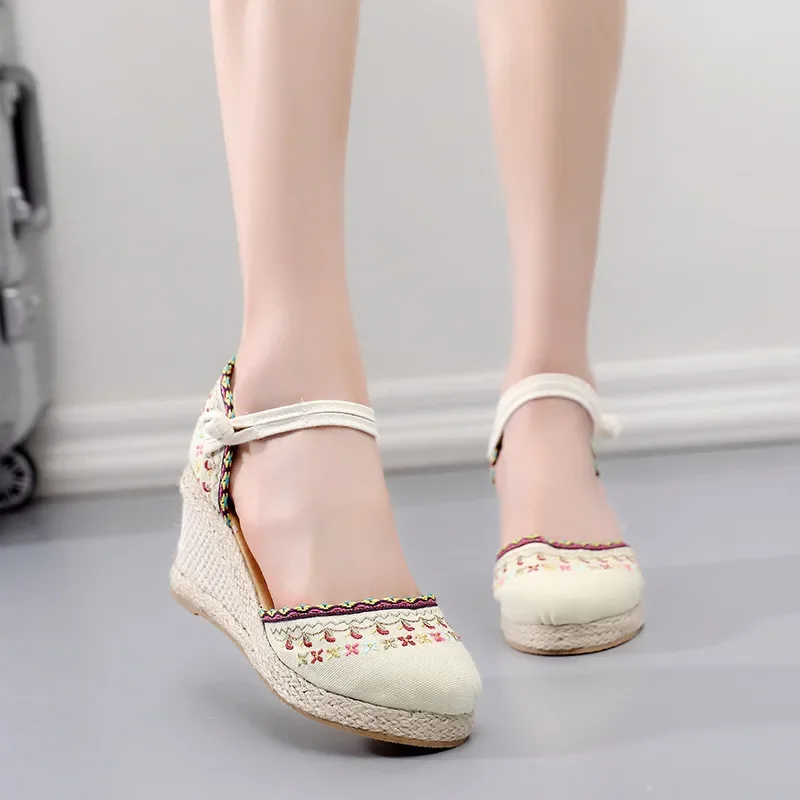 BEYARNE Women Traditional Beijing Fabric Shoe  Spring Bordered Embroidery Cotton Shoe Casual Buckle Wedges Women Sandals