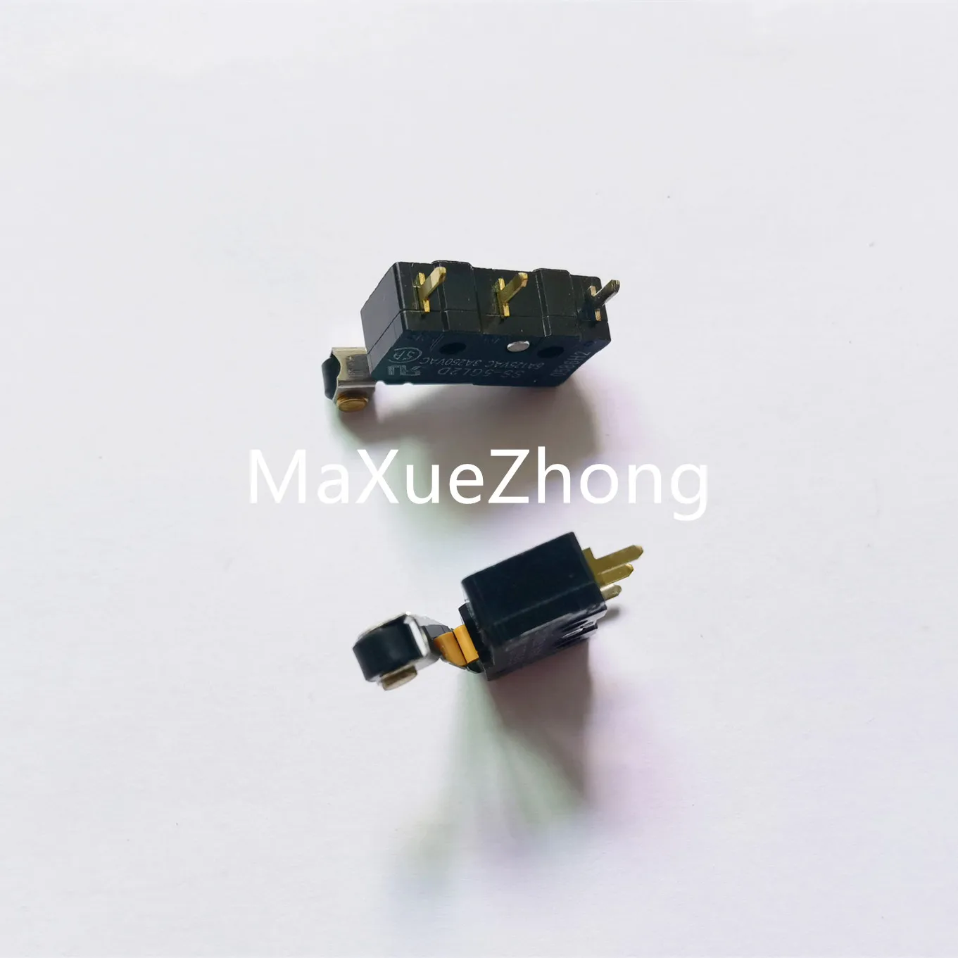 Original new 100% SS-5GL2D miniature limited micro switch 5A125VAC with ball swing rod 5A125VAC 3A250VAC