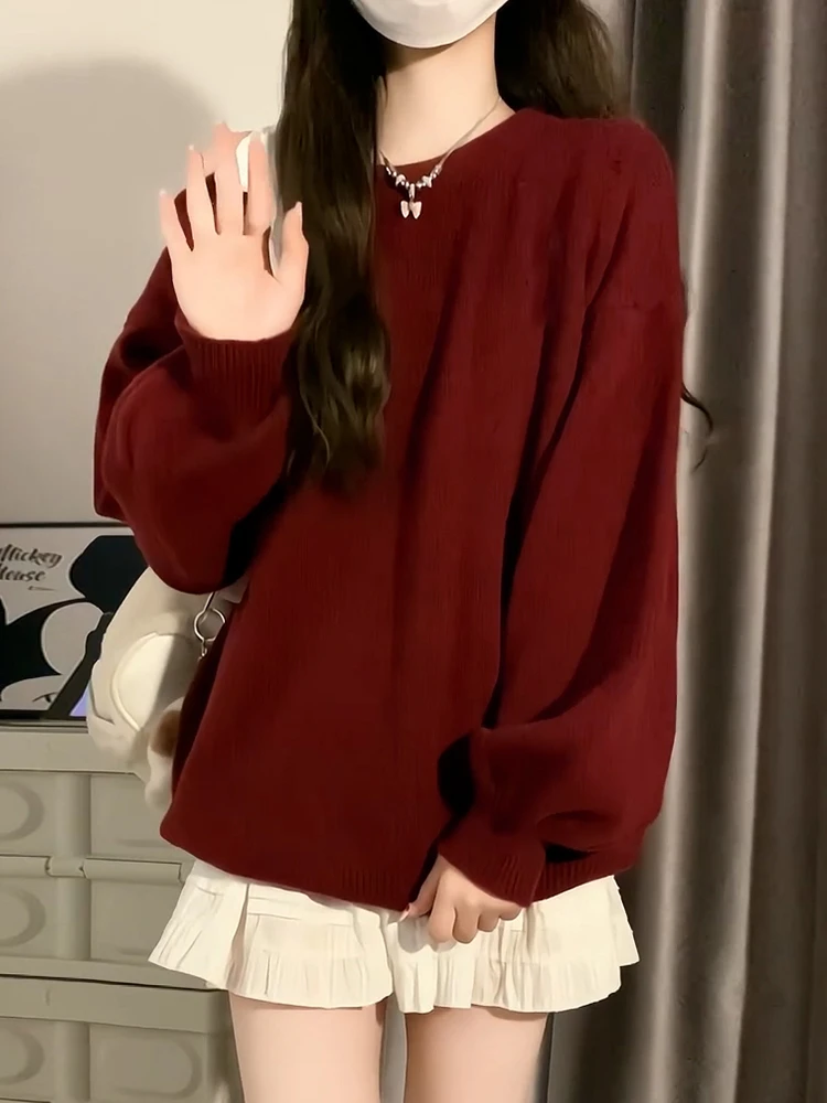 Czerwony sweter z dzianiny i spódnica, damski zimowy komplet dwuczęściowy, koreański styl, regularny krój, okrągły dekolt, odzież zimowa.