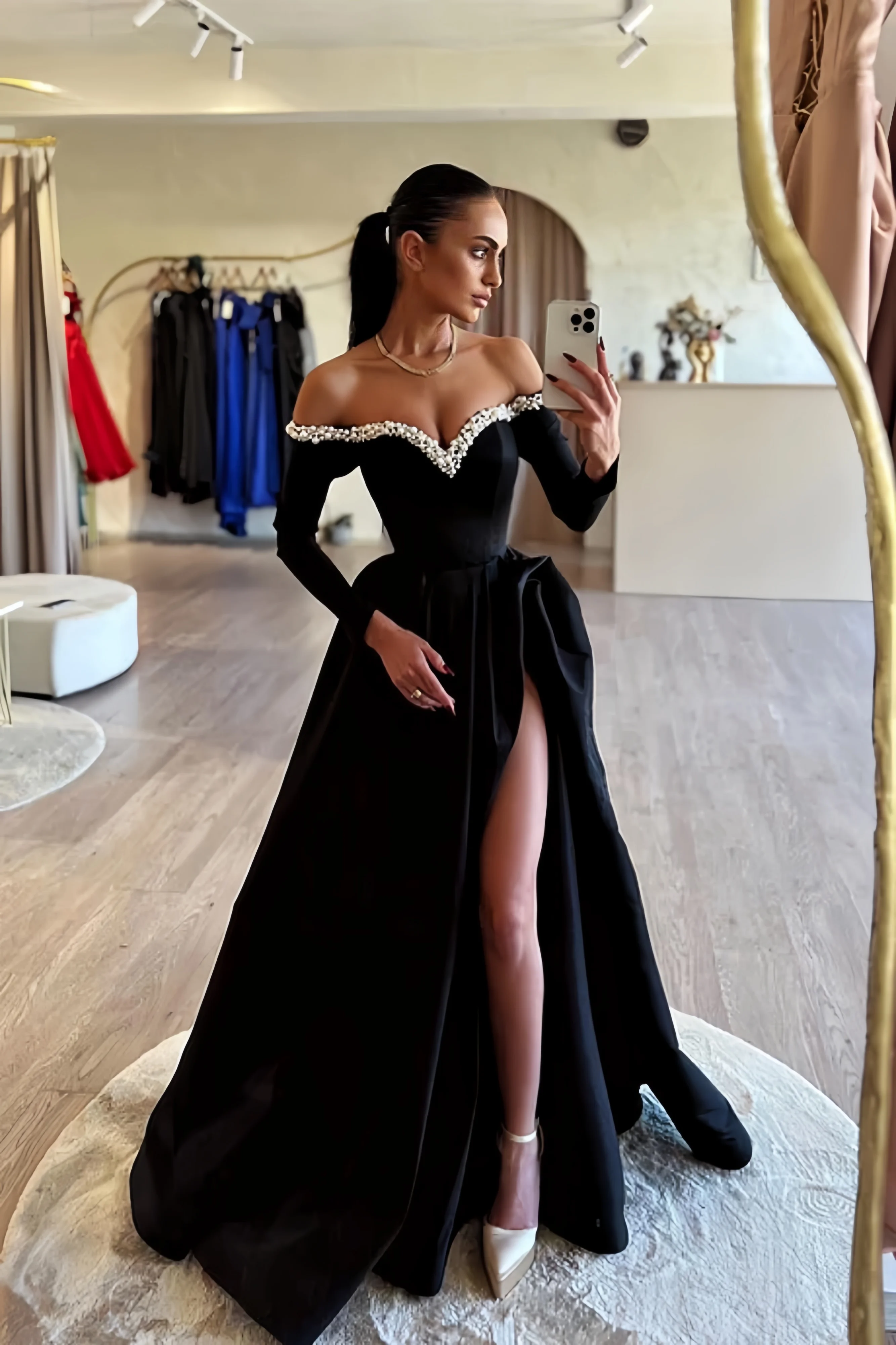 

Black Sweetheart Collar Prom Dress Sexy A-Line Satin Pearl Strapless Strap Off Shoulder High Split Party Evening Dress