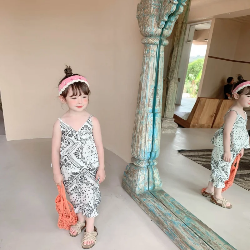 Children's Vacation Style Suit Summer Girls' Sling Shirt+Cropped Pants Two-Piece Set3-8One-Piece Delivery for Children's Clothin