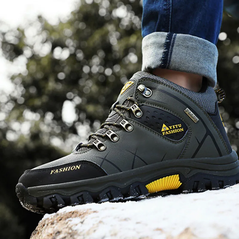 Oulylan Climbing Shoes Sports Plush and Thick Insulation Men Hiking Waterproof Trekking Boots Mountain Rubber Sole Shoes