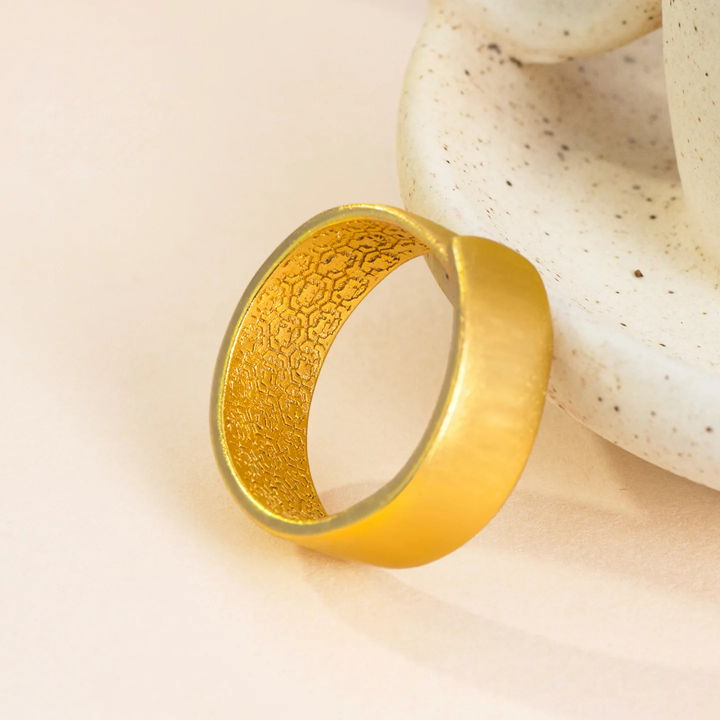 men’s open fu character gold ring made of 24K pure gold AU999 is steady finger jewelry for businessmen daily work.