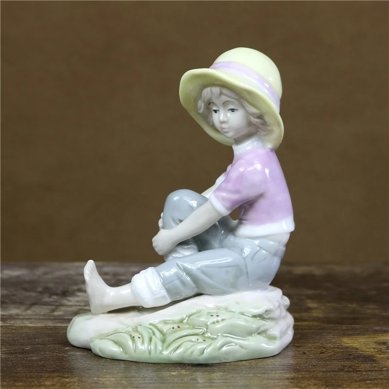 

Porcelain Lakeside Girl Figurine Decorative Desktop Ceramics Chicken and Daughter Miniature Childhood Ornament Craft Accessories