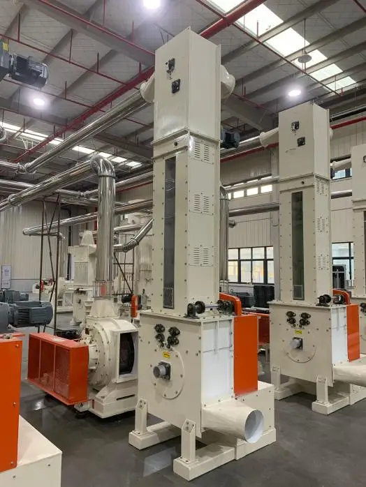 FOODLINE Paper Napkin Machine High Speed Embossing Folding Equipment For Small Tissue Manufacturing Business