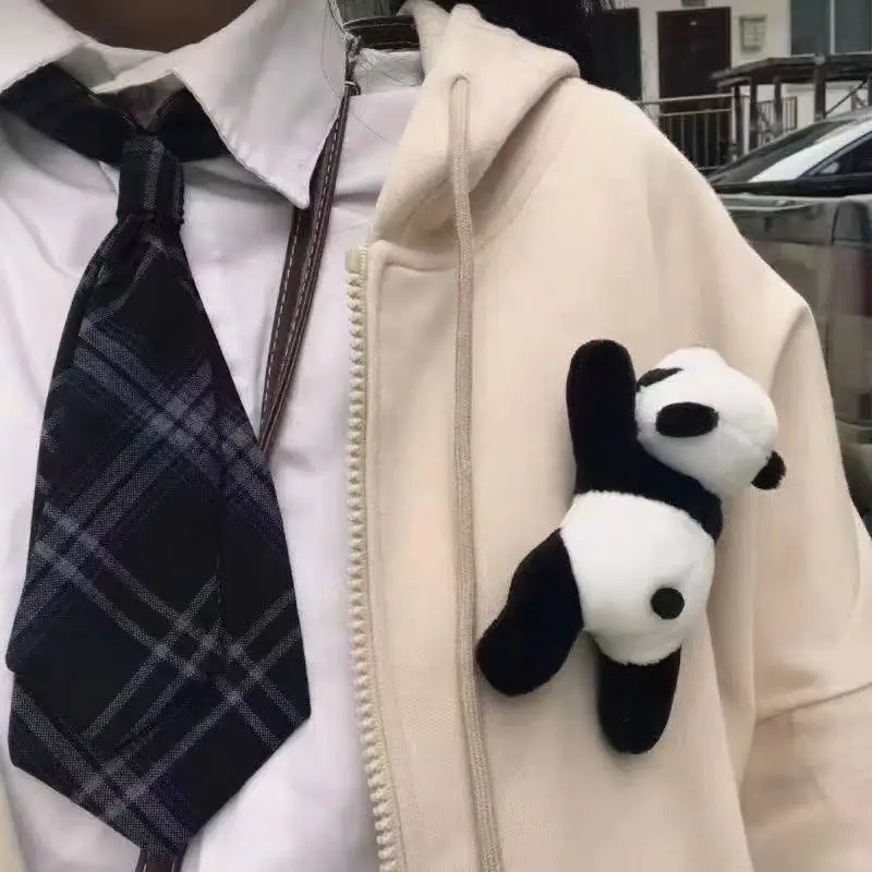 ZAKOL Cute Panda Brooch Plush Toy Cartoon Doll Brooch Schoolbag Clothing Decoration Multifunctional Accessories