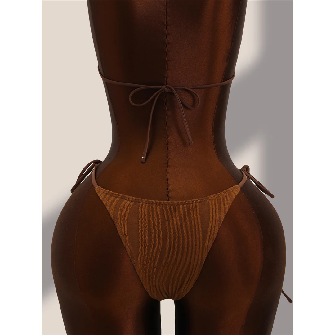 Einteiliger Badeanzug mit tiefem V-Ausschnitt und Neckholder, geraffter Schnitt, Damen-Badebekleidung, rückenfreies Design, hoher Beinausschnitt, gepolstert, Badeanzug, Modell V8343. – Detail 16