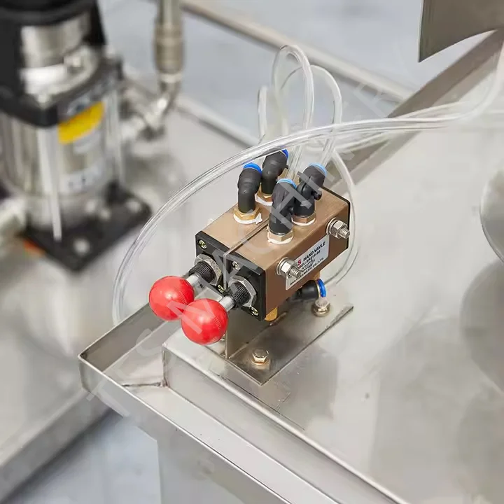 Máquina automática de mistura de refrigerantes/linha de produção de água refrigerante/máquina de enchimento de bebidas carbonatadas máquina de fabricação de refrigerante