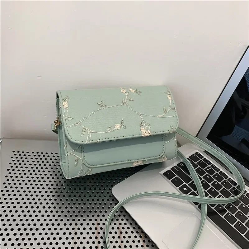 Fashion Lace Flower Small Square Crossbody Bag for Women's New Casual Solid Color Shoulder Bag Trendy Diagonal Crossbody Bag