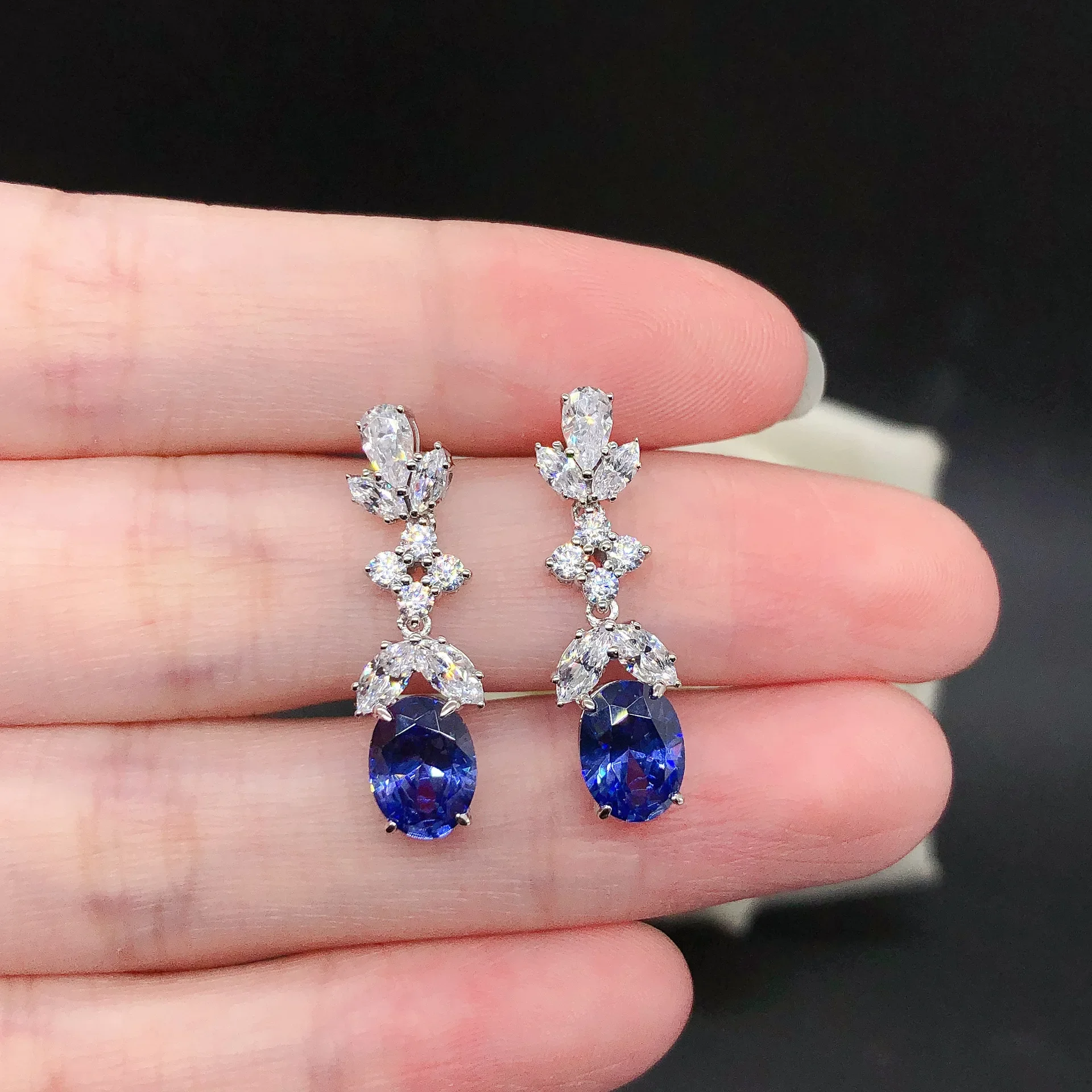 Solid 14K White Gold AU585 Platinum PT950 Egg-shaped ear dangles fashion earrings colorful diamond earrings ear studs