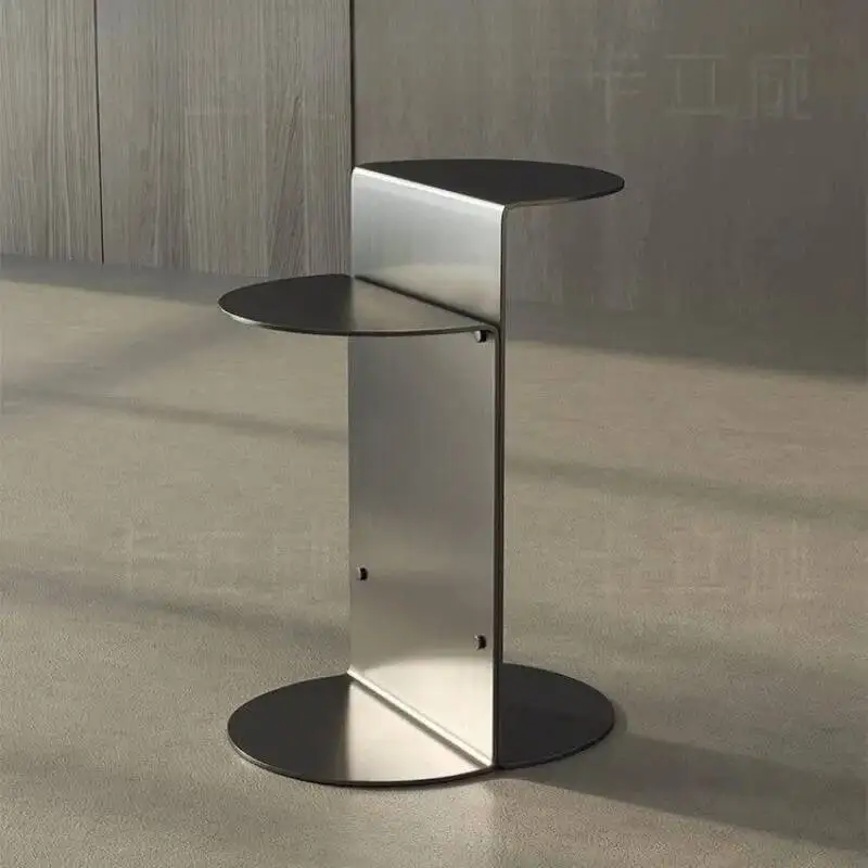 Modern Metal Side Table Minimalist C - Shaped End Table Stylish Accent Table for Living Room Bedroom