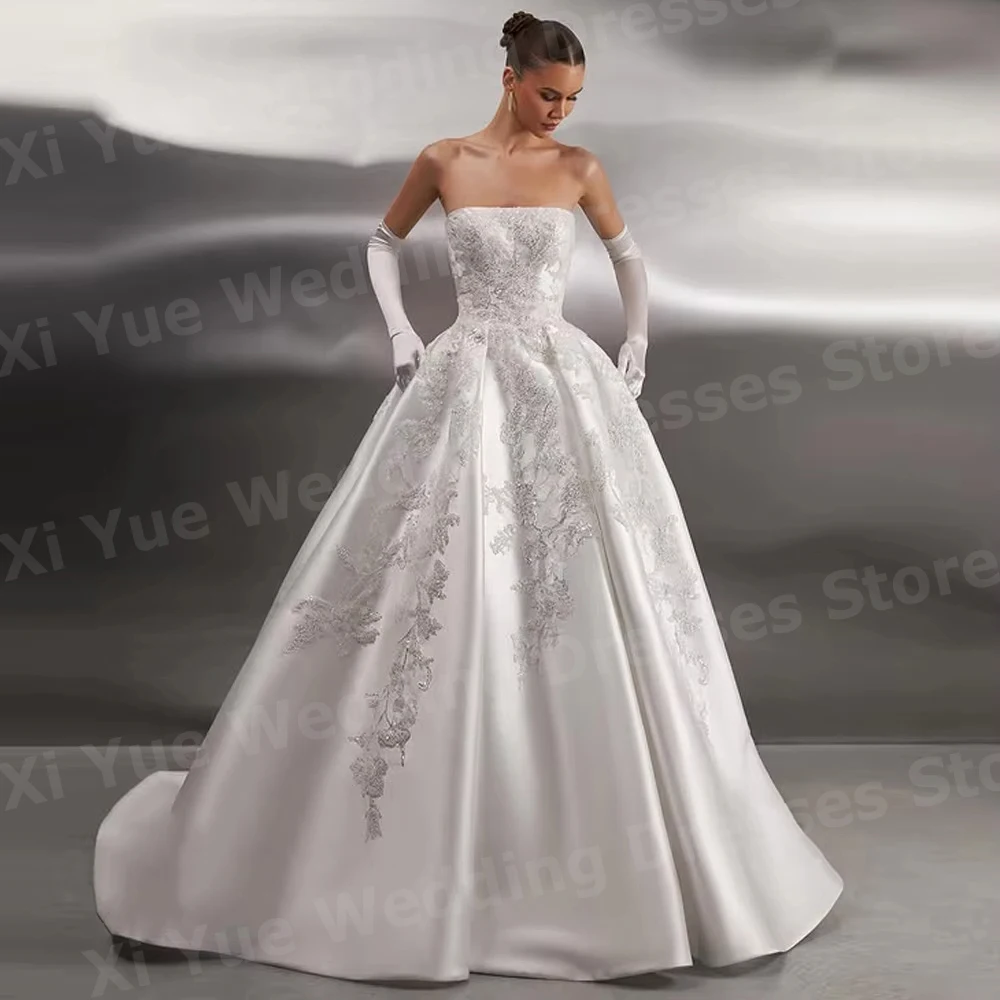 Graceful A Line Women's Strapless Appliques Wedding Dresses Vestido De Novia Bride Gowns Sleeveless Customized Robe De Mariée