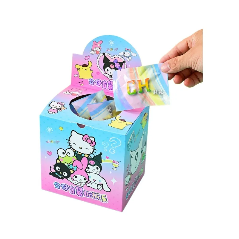 Neue 32 stücke Sanrio Labubu Familie Blind Box Schlüsselanhänger Anime Peripherie Produkte Action Spielzeug Figur Kawaii Figur Puppe Kinder Geschenke